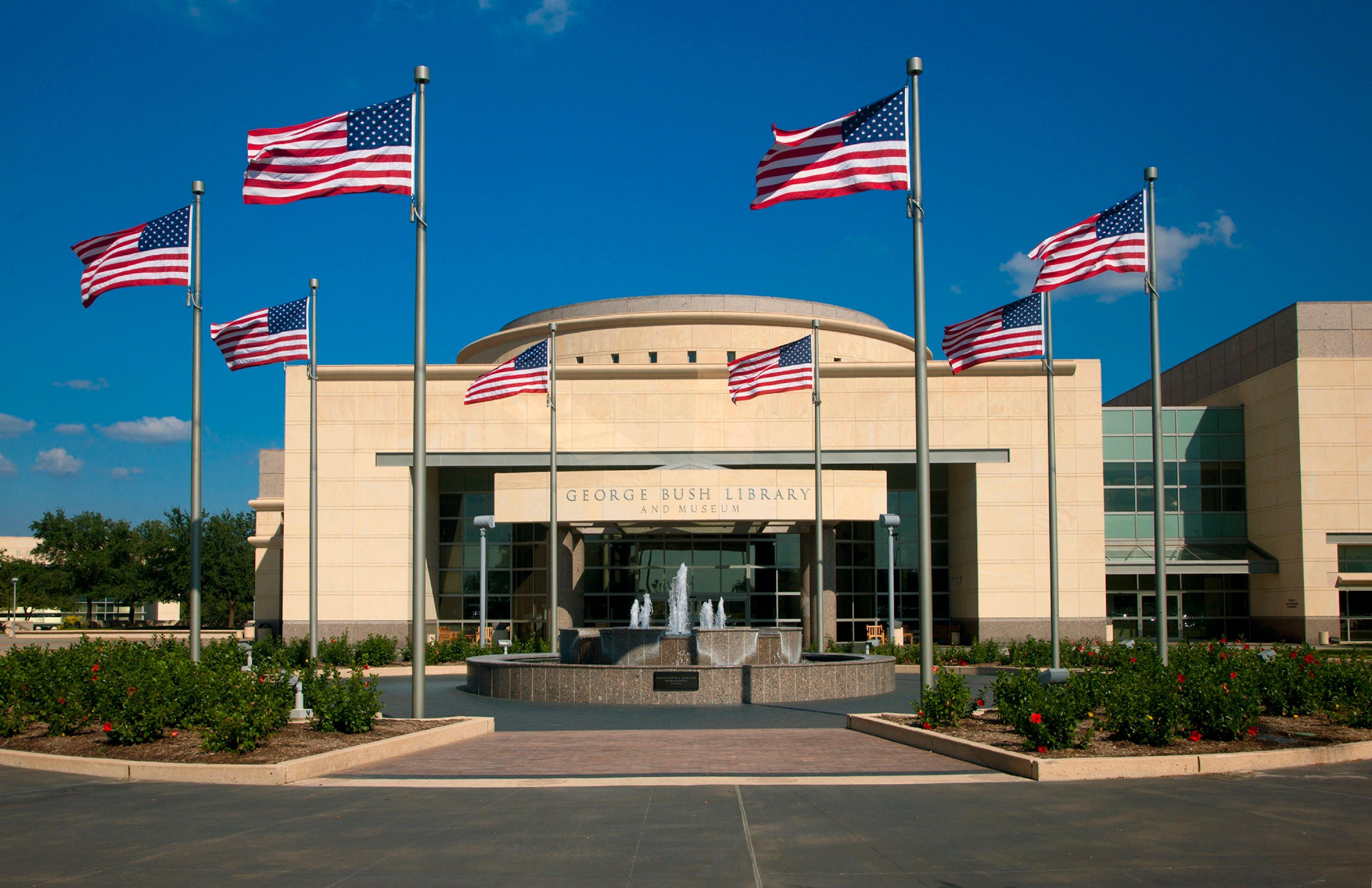 Holiday Inn Express & Suites Bryan - College Station By Ihg Exterior photo