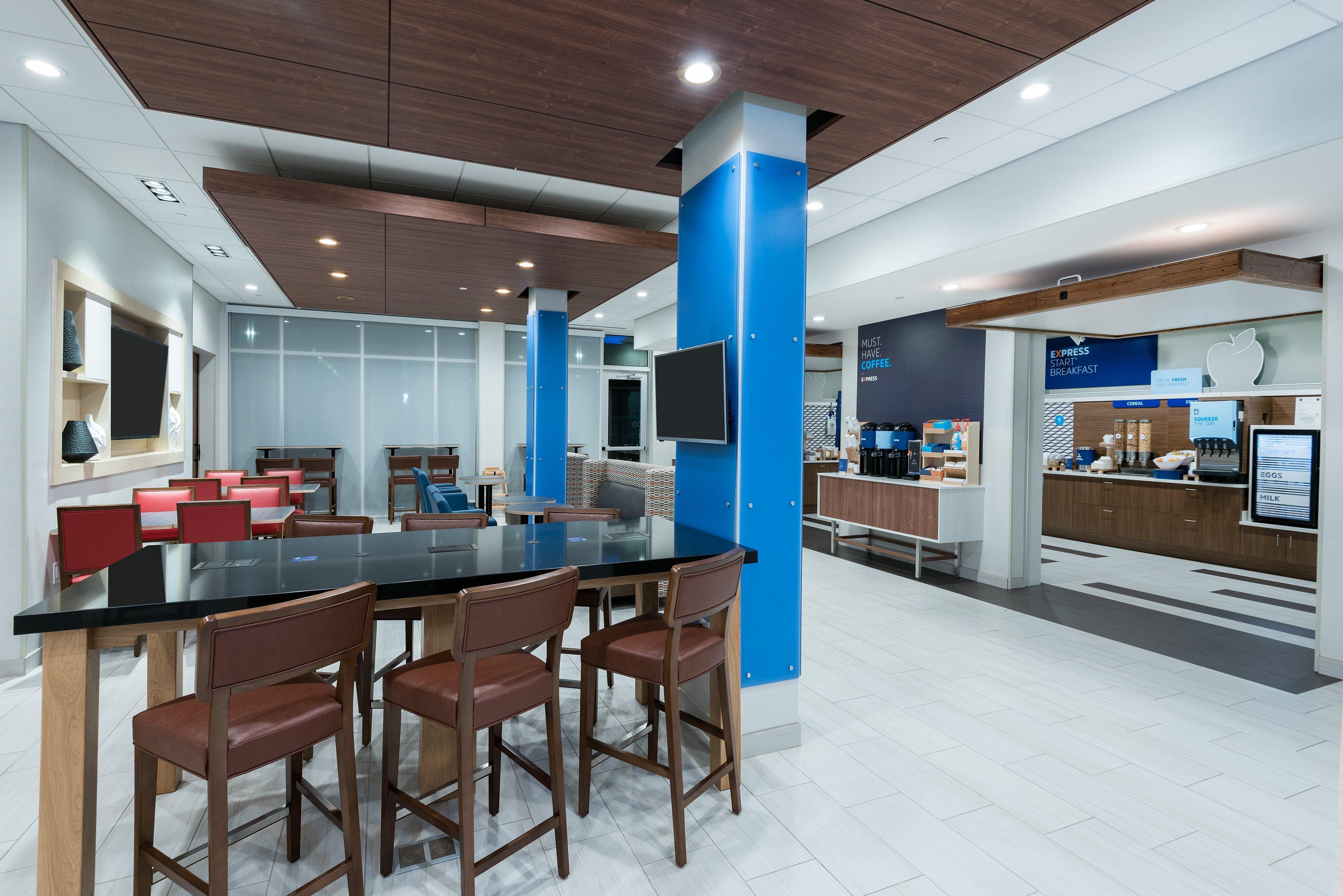 Holiday Inn Express & Suites Bryan - College Station By Ihg Exterior photo