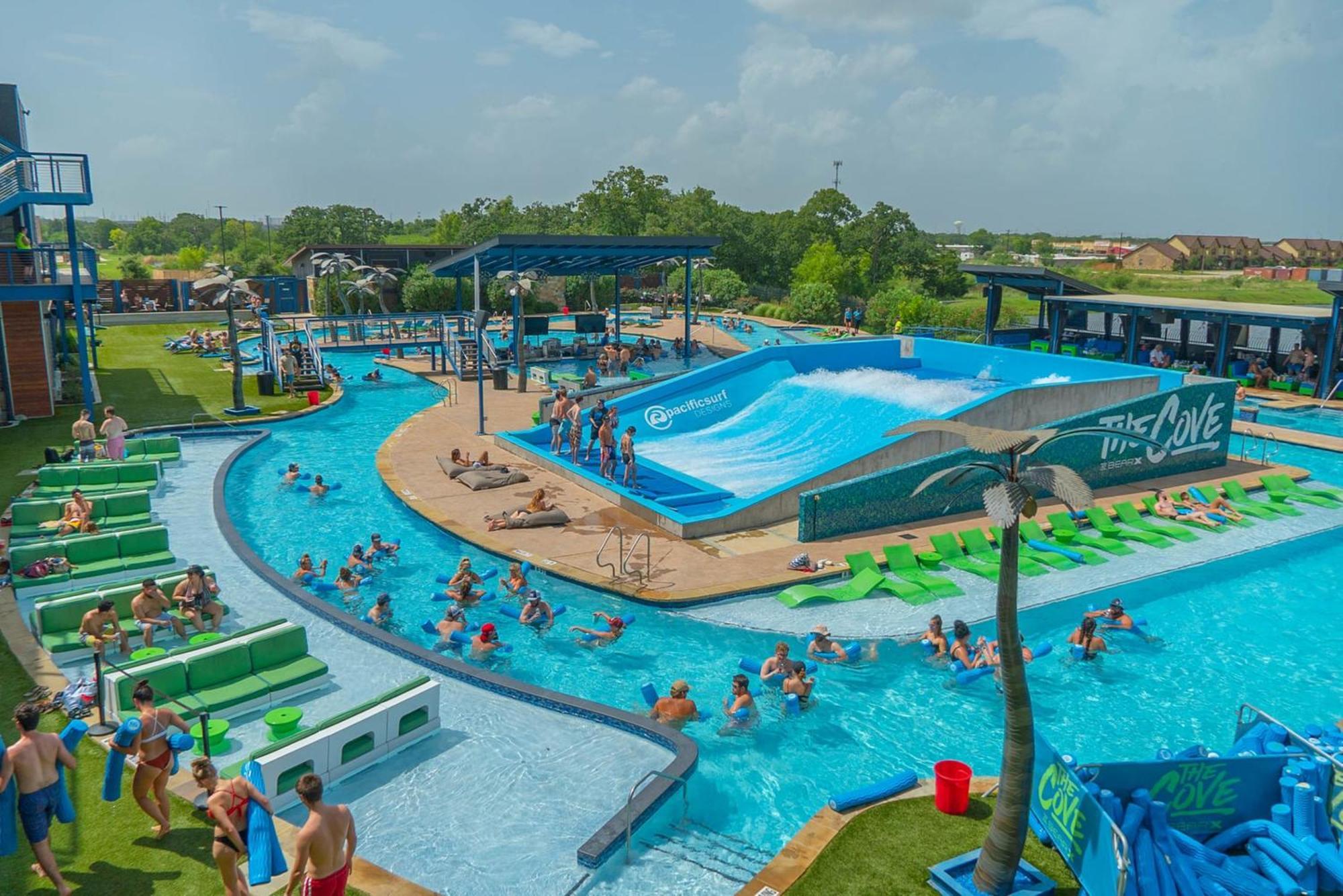 Holiday Inn Express & Suites Bryan - College Station By Ihg Exterior photo